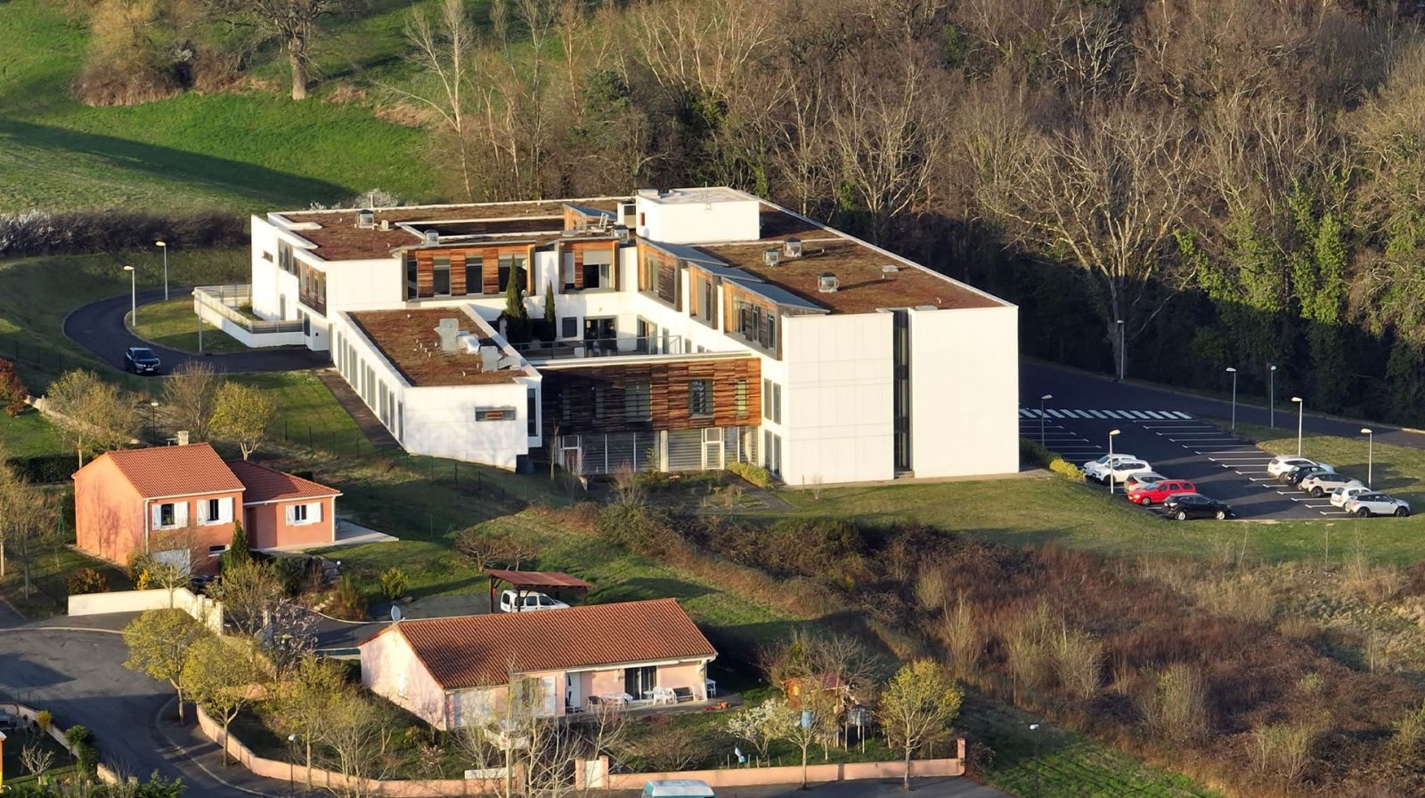 Article Aire+ - Construire ou rénover en site occupé dans les établissements de santé : méthodes et bonnes pratiques