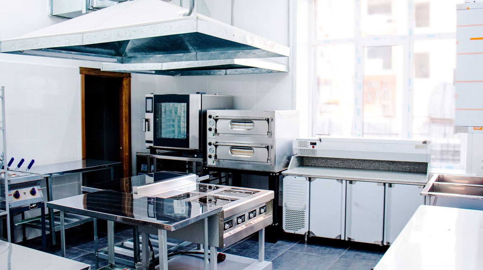 Article Aire+ - Concevoir une cuisine professionnelle conforme aux normes : les cl�s d'un projet de restaurant r�ussi